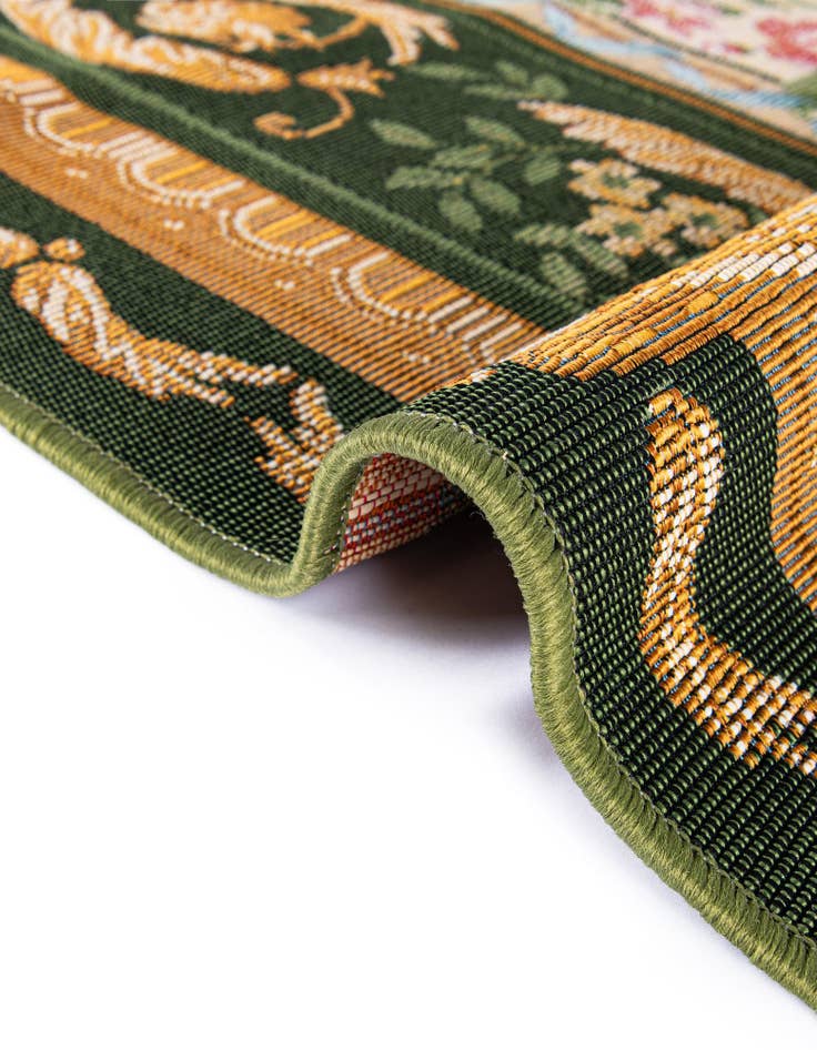 Detail image of 4' x 4'  Washable Traditional Indoor / Outdoor Round Rug