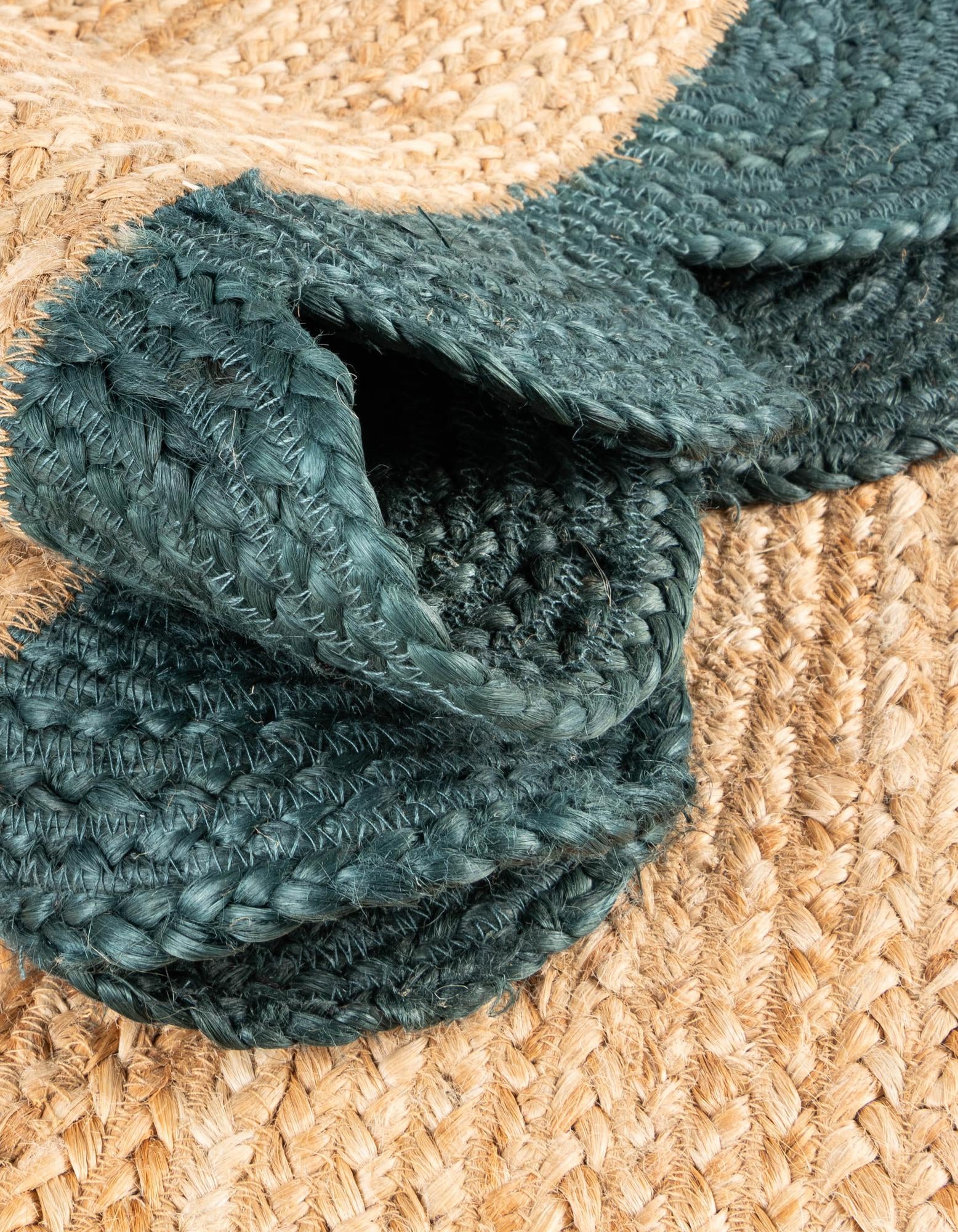 3' 1 x 3' 1 Handmade Scallop Braided Jute Round Rug