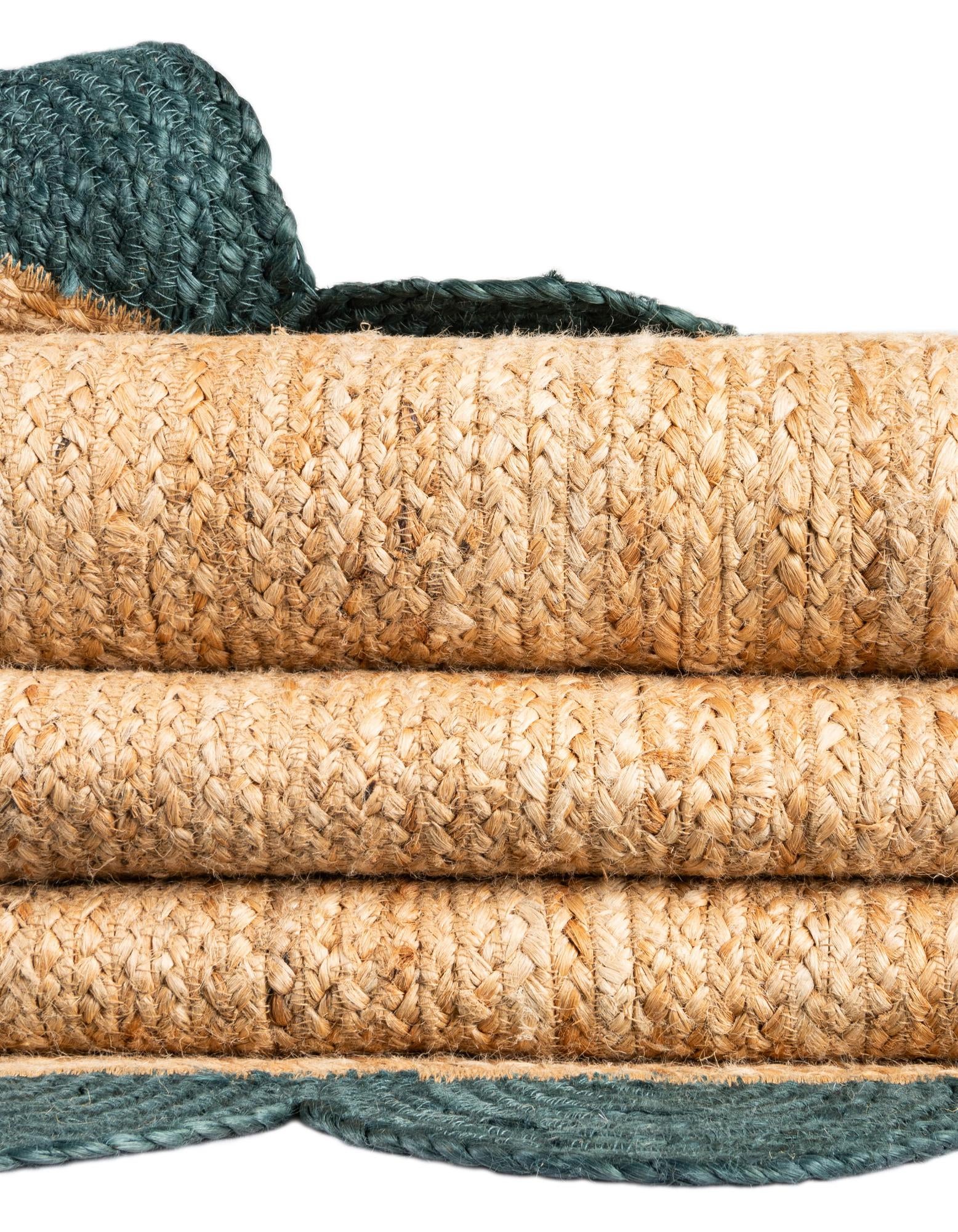 3' 1 x 3' 1 Handmade Scallop Braided Jute Round Rug