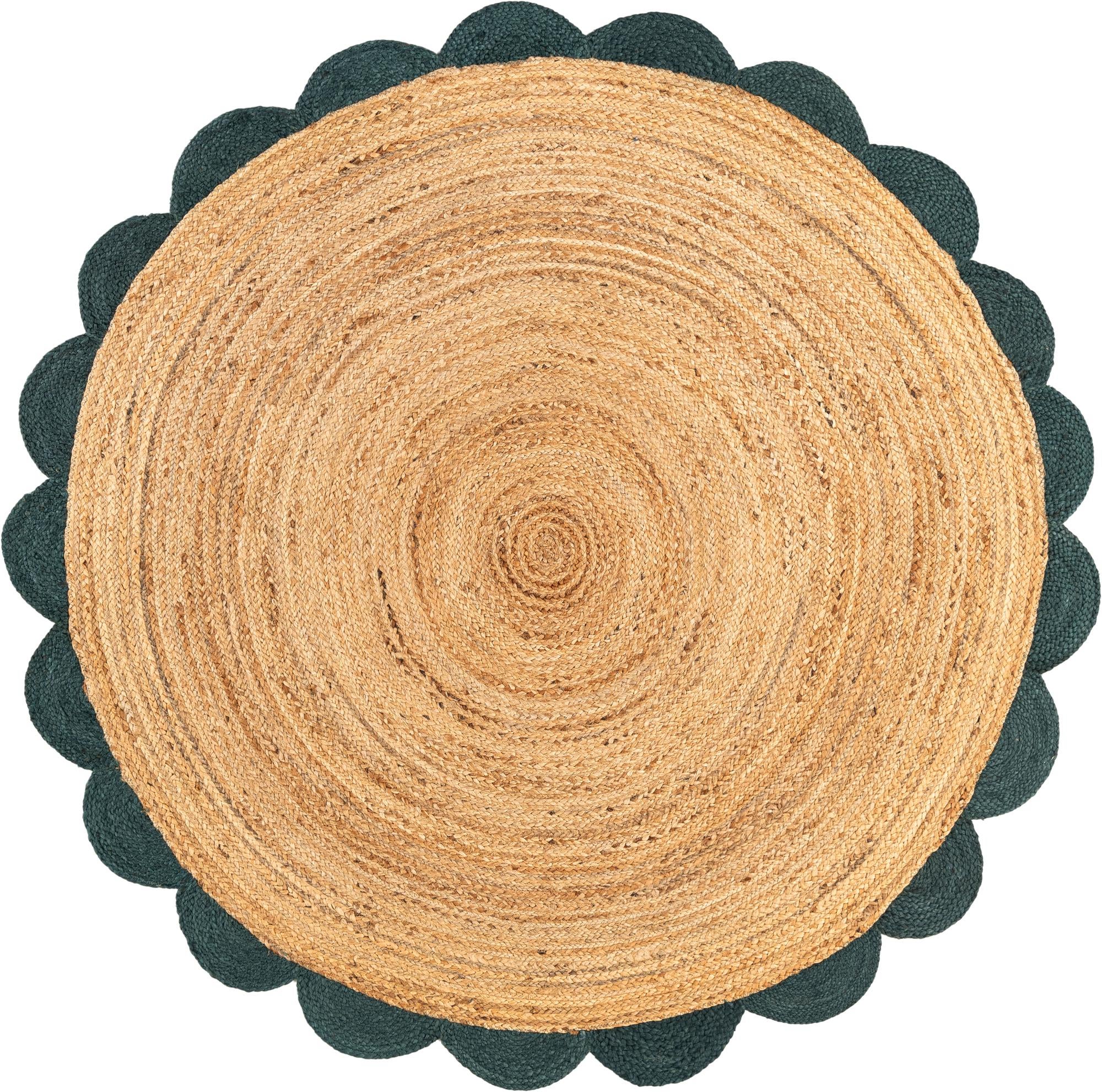 6' 1 x 6' 1 Handmade Scallop Braided Jute Round Rug