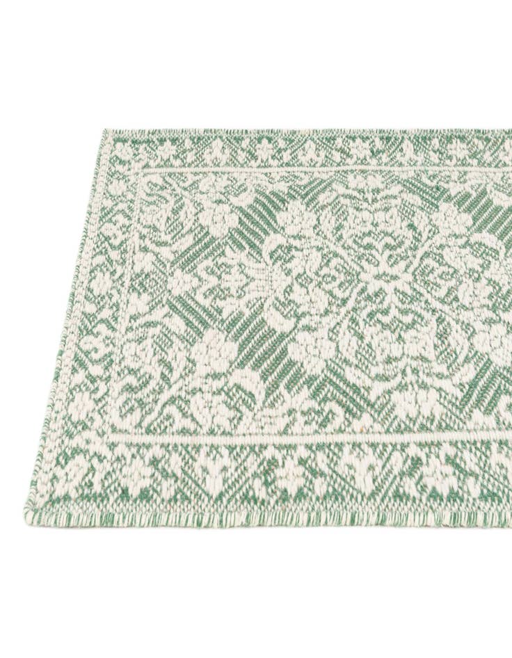 Detail image of 2' 4 x 3' 5  Hand Woven Lattice Wool Rug