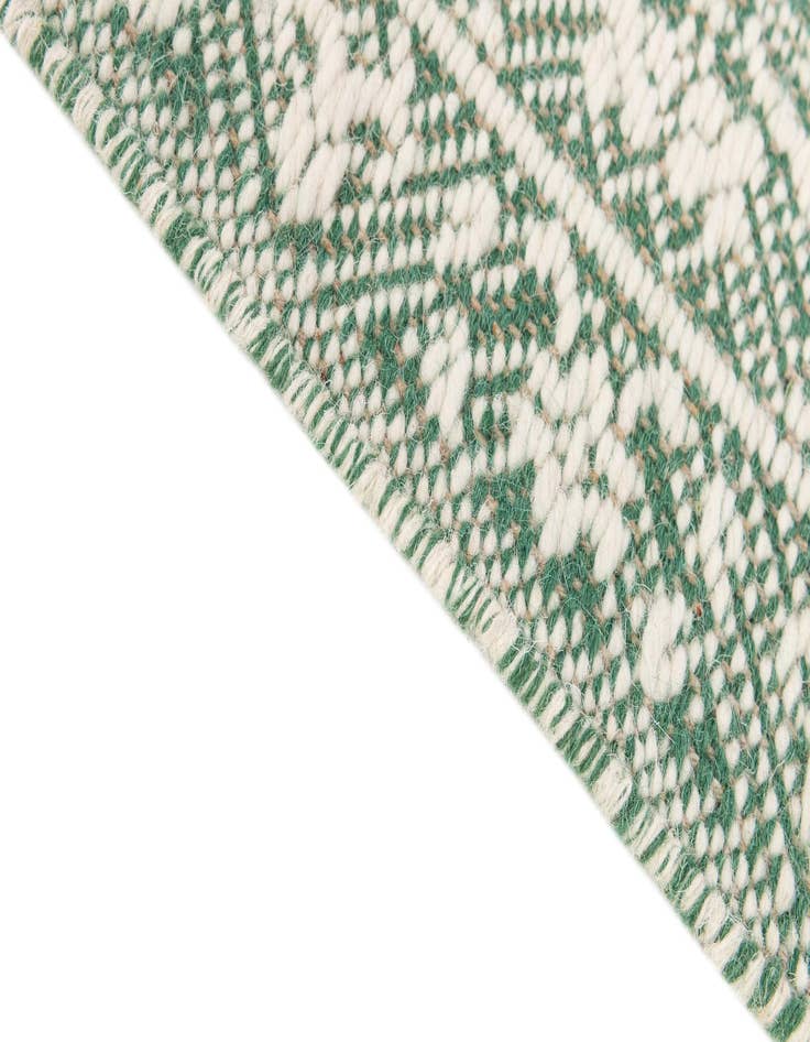 Detail image of 2' 4 x 3' 5  Hand Woven Lattice Wool Rug