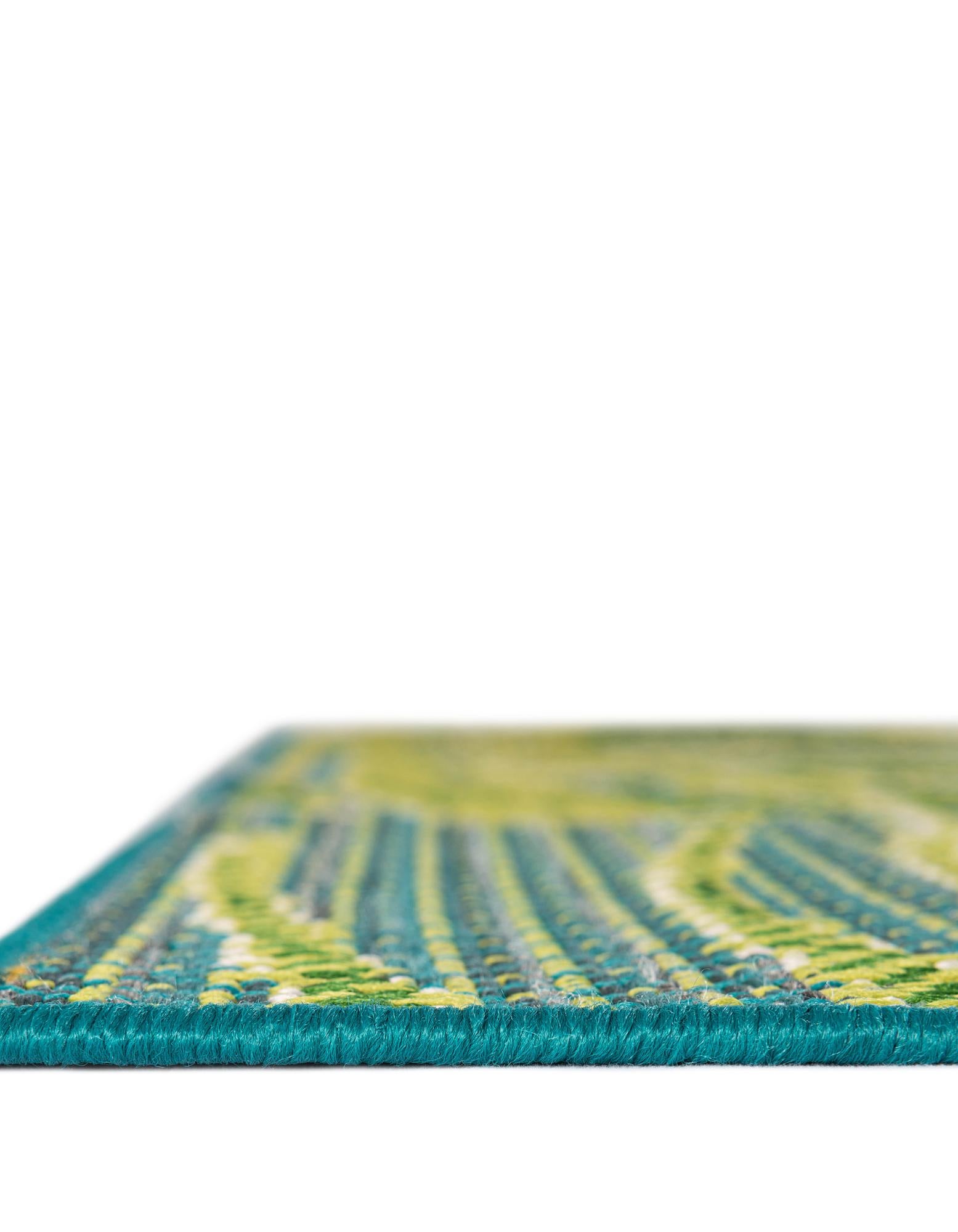 7' 10 x 10' Easy-Clean Botanical Indoor / Outdoor Rug