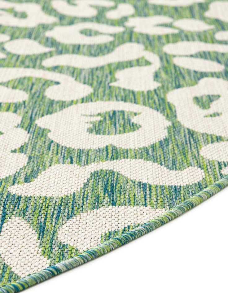 Detail image of 12' x 12' Easy-Clean Safari Indoor / Outdoor Round Rug