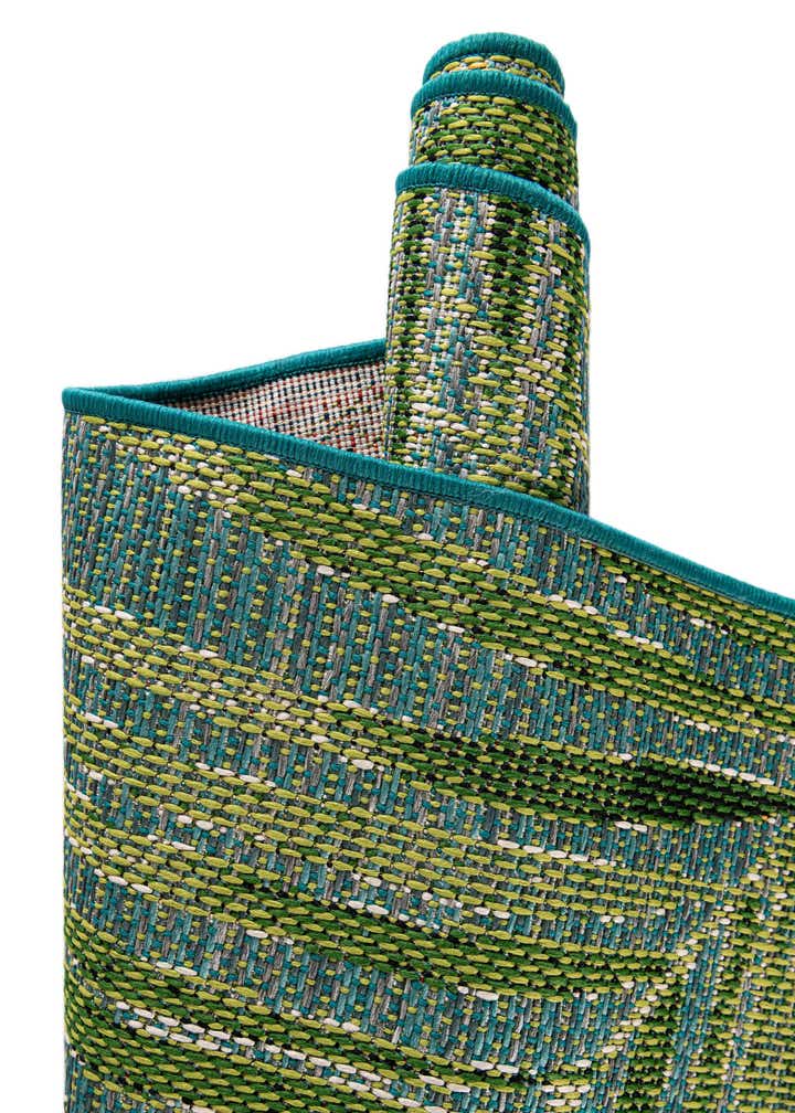 2' 7 x 12' Easy-Clean Botanical Indoor / Outdoor Runner Rug