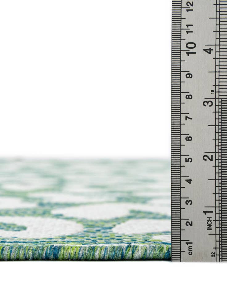 Detail image of 2' 7 x 10' Easy-Clean Safari Indoor / Outdoor Runner Rug