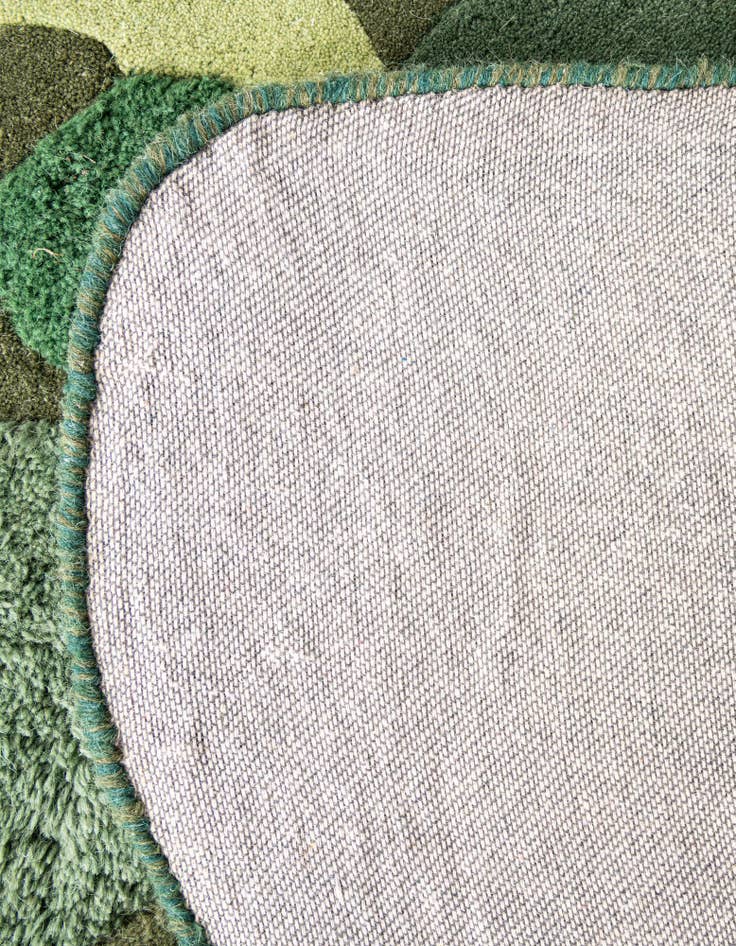 Detail image of 4' 1 x 6' 1 Moss Garden Freeform Rug