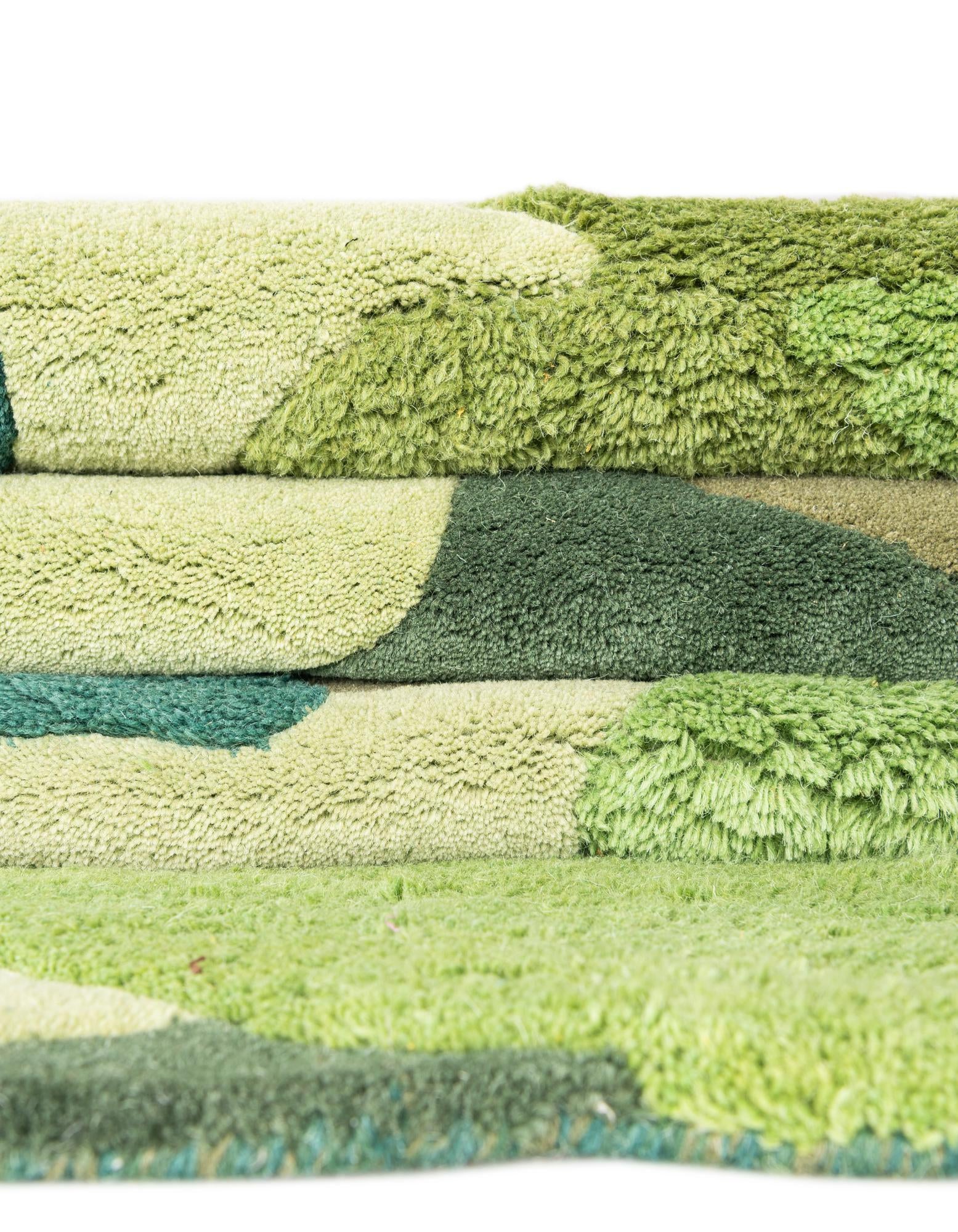 5' 1 x 7' 1 Moss Garden Freeform Rug