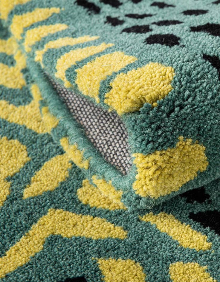 Detail image of 1' 6 x 3' 1 Playtime Kids Wool Freeform Rug