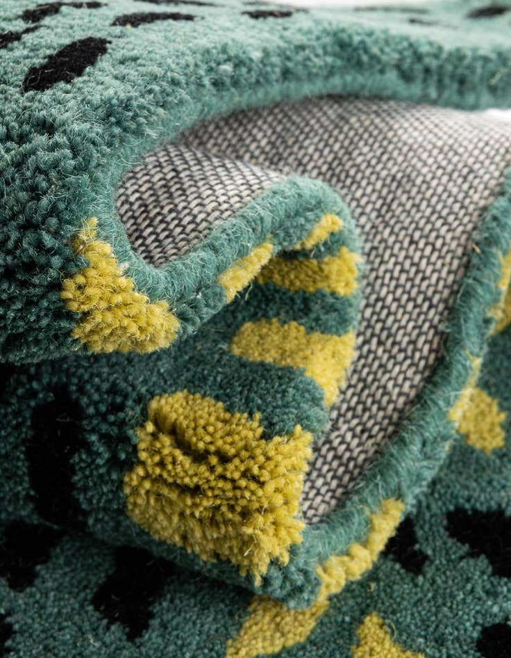 Detail image of 4' 1 x 7' 1 Playtime Kids Wool Freeform Rug