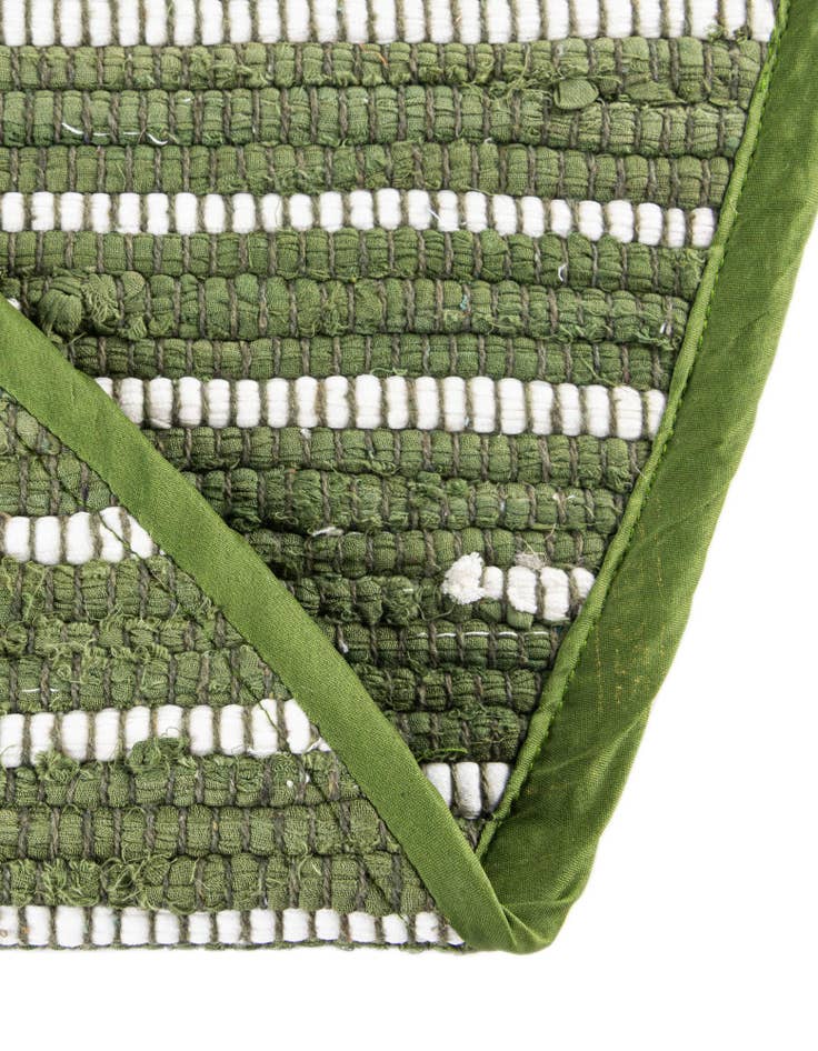 Detail image of 2' 2 x 3' 7  Hand Woven Chindi Cotton Hearth Rug