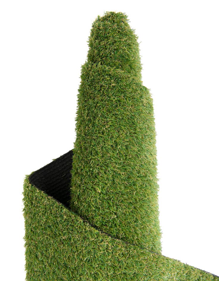 Detail image of 3' x 6' Easy-Clean Grass Indoor / Outdoor Hearth Rug