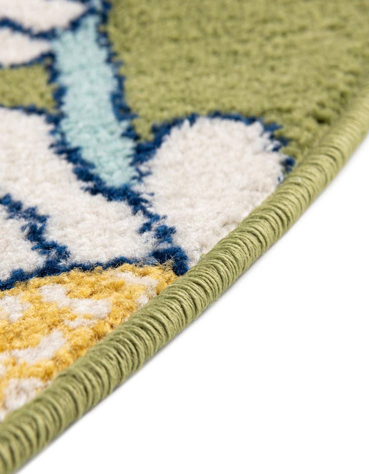 Detail image of 5' 3 x 7' 10 Bloom Oval Rug