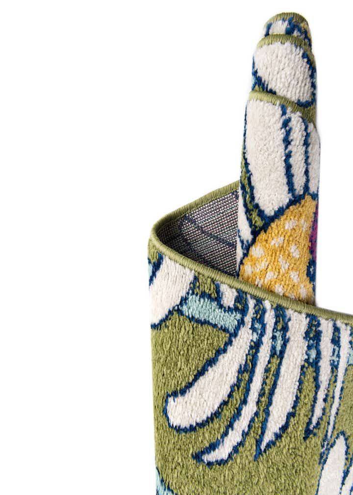 5' 3 x 7' 10 Bloom Oval Rug