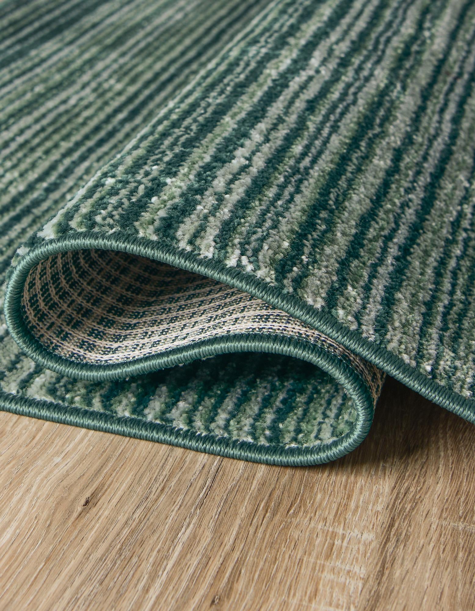 5' 3 x 8' Gemstone Oval Rug