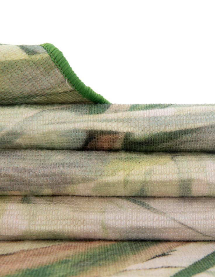 Detail image of 2' x 3' 1  Washable Jill Zarin Caribbean Indoor / Outdoor Oval Rug