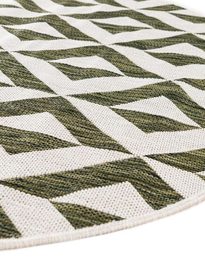 5' 3 x 8' Easy-Clean Jill Zarin Napa Indoor / Outdoor Oval Rug