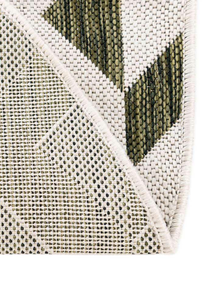 5' 3 x 8' Easy-Clean Jill Zarin Napa Indoor / Outdoor Oval Rug