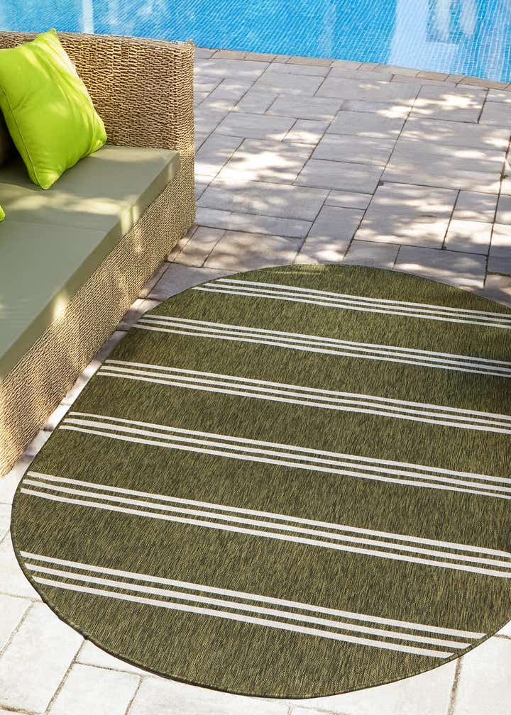 7' 10 x 10' Easy-Clean Jill Zarin Anguilla Indoor / Outdoor Oval Rug