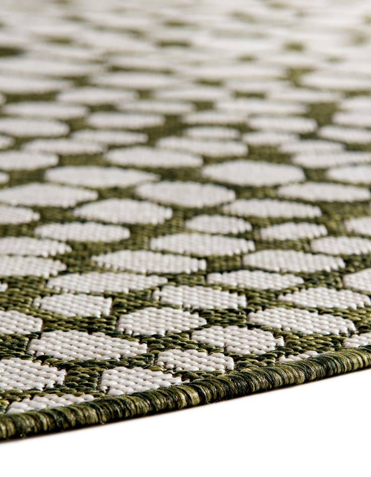 Detail image of 5' 3 x 8' Easy-Clean Jill Zarin Cape Town Indoor / Outdoor Oval Rug