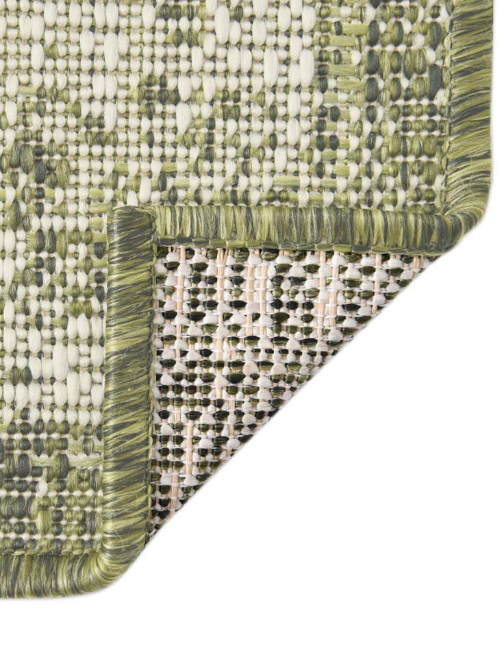 Detail image of 5' 3 x 8' Easy-Clean Traditional Indoor / Outdoor Oval Rug