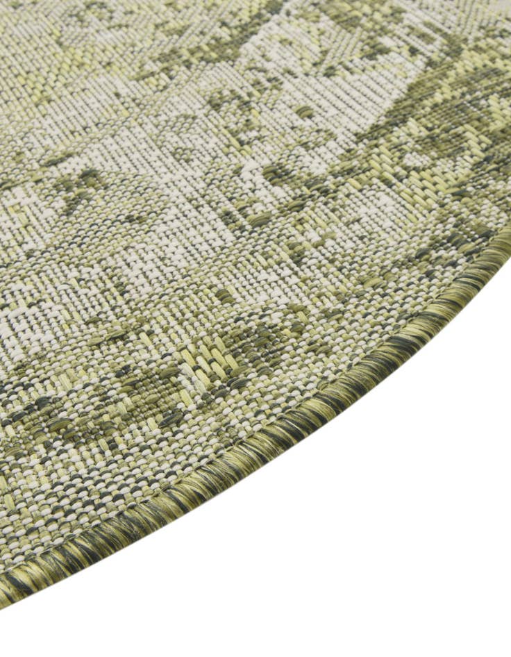 Detail image of 3' x 5' 3 Easy-Clean Traditional Indoor / Outdoor Oval Rug