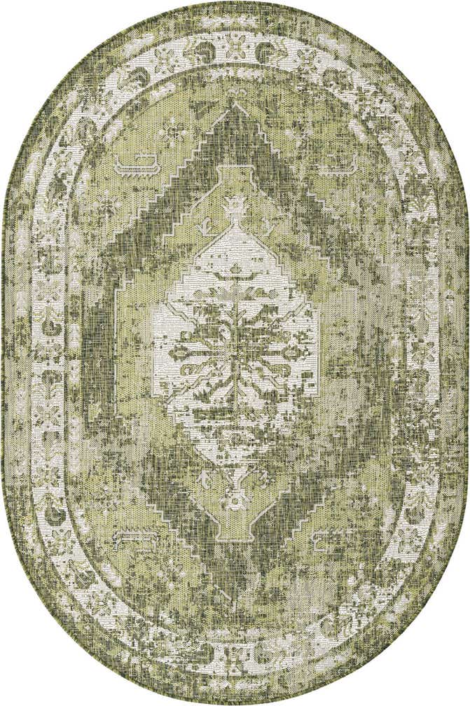 5' 3 x 8' Easy-Clean Traditional Indoor / Outdoor Oval Rug