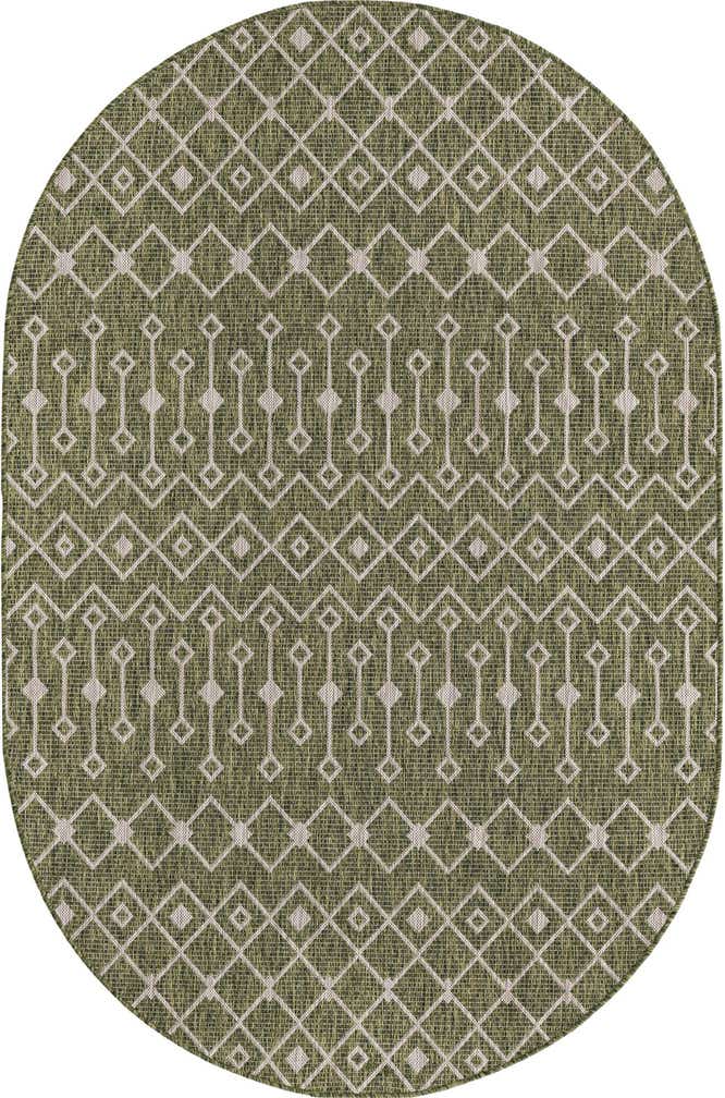 5' 3 x 8' Easy-Clean Trellis Indoor / Outdoor Oval Rug