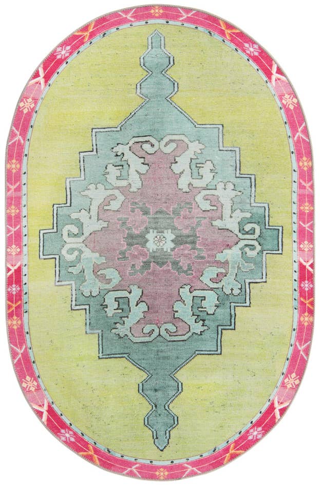 Detail image of 4' x 6' Washable Timeless Oval Rug