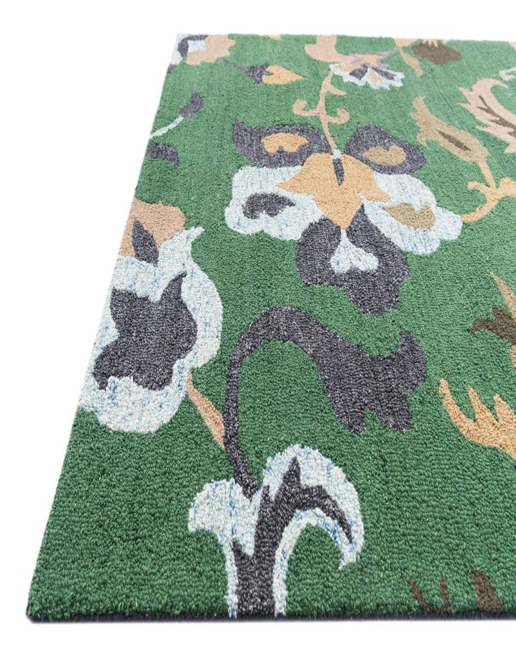 Detail image of 5' 1 x 8' Agra Rug