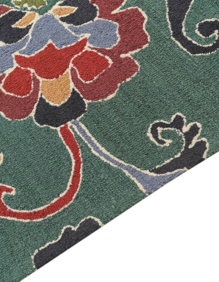 Detail image of 5' x 8' Agra Wool Rug