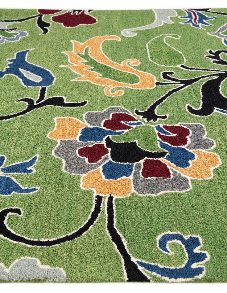 Detail image of 5' 1 x 7' 11 Agra Rug
