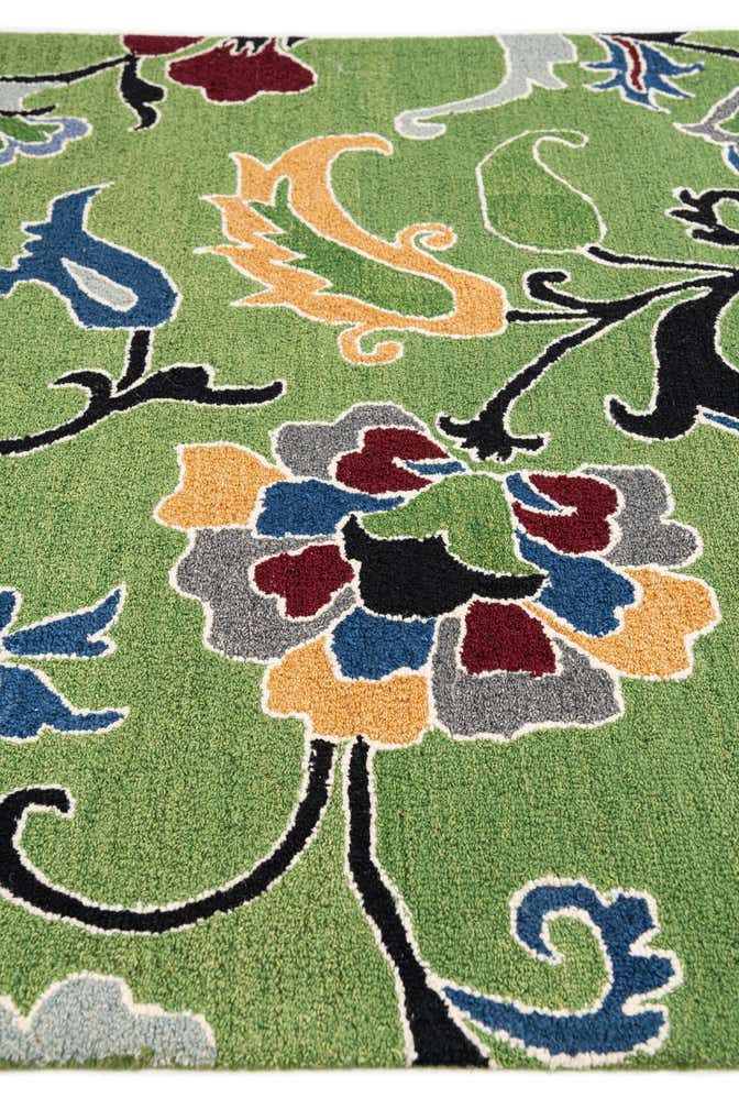 5' 1 x 7' 11 Agra Rug