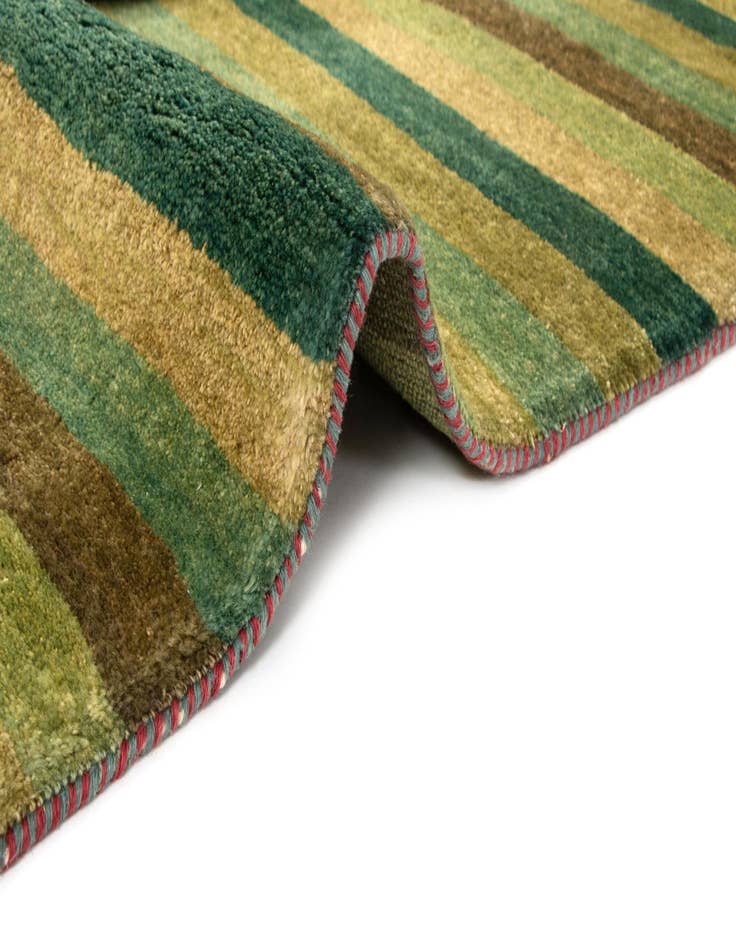 Detail image of 5' 1 x 6' 6 Amaleh Wool Rug