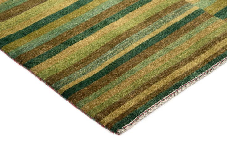 Detail image of 5' 1 x 6' 6 Amaleh Wool Rug