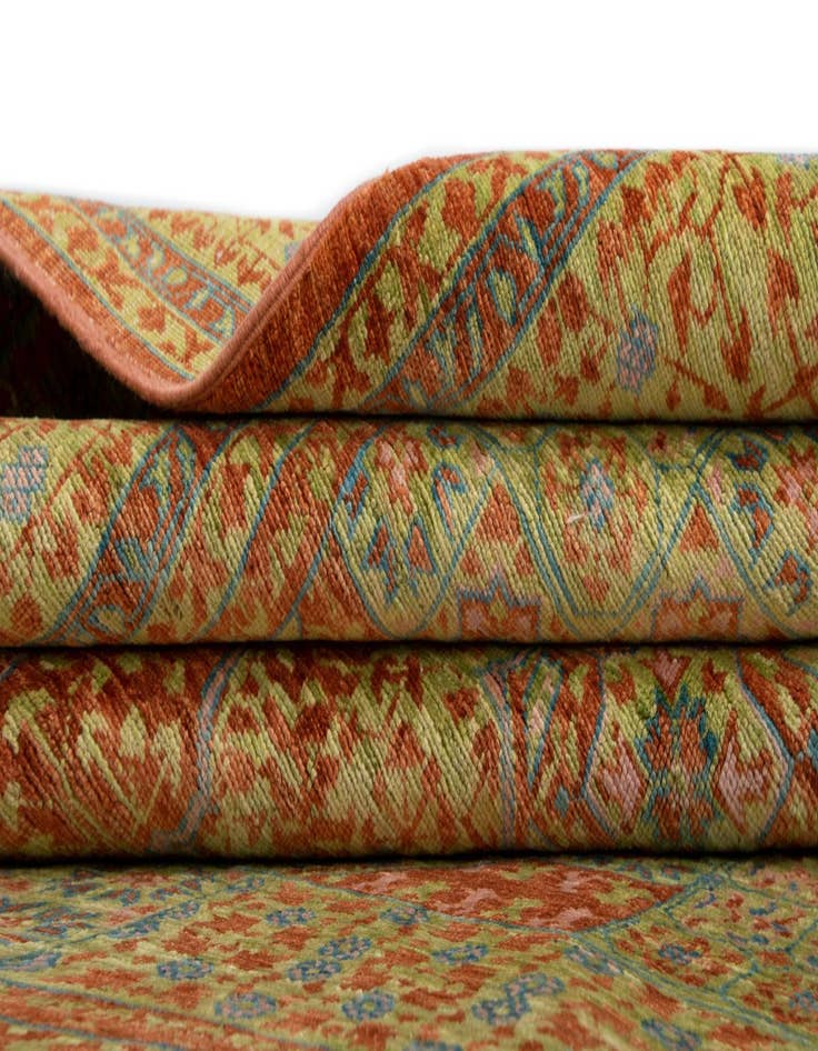 Detail image of 4' 11 x 6' 6 Amina Rug