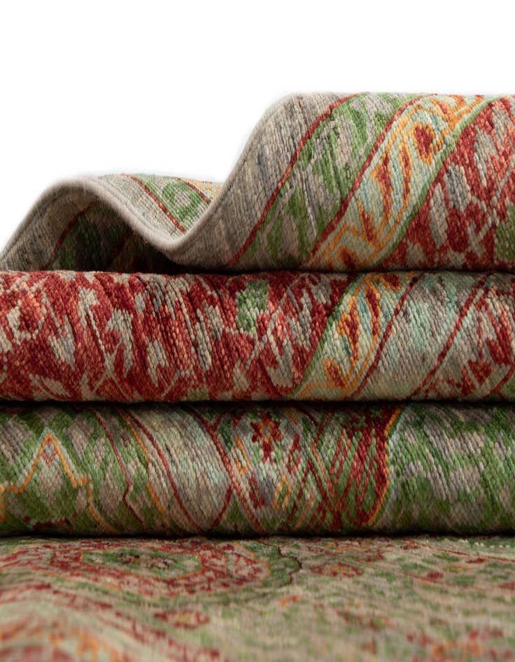 Detail image of 5' 2 x 6' 7 Amina Rug