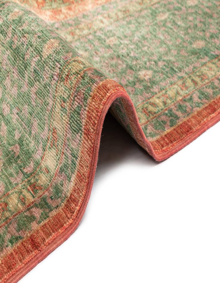 Detail image of 6' 10 x 9' 10 Amina Wool Rug