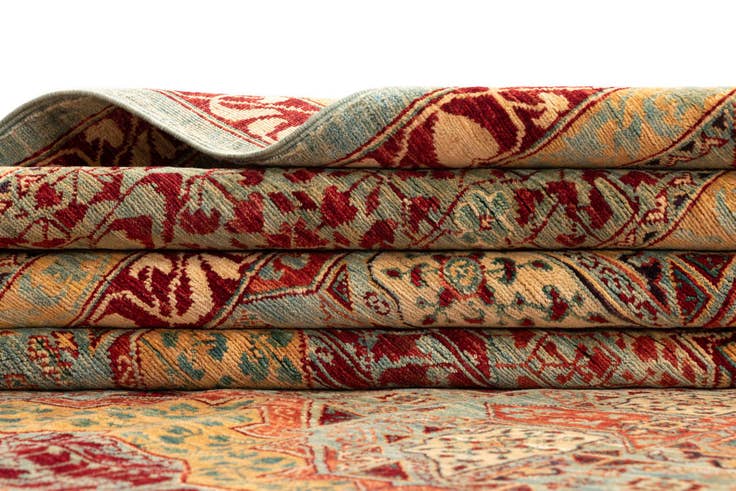 Detail image of 12' 3 x 15' 8 Amina Wool Rug