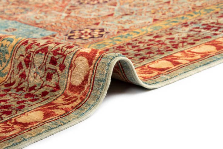 Detail image of 8' 2 x 11' 7 Amina Wool Rug