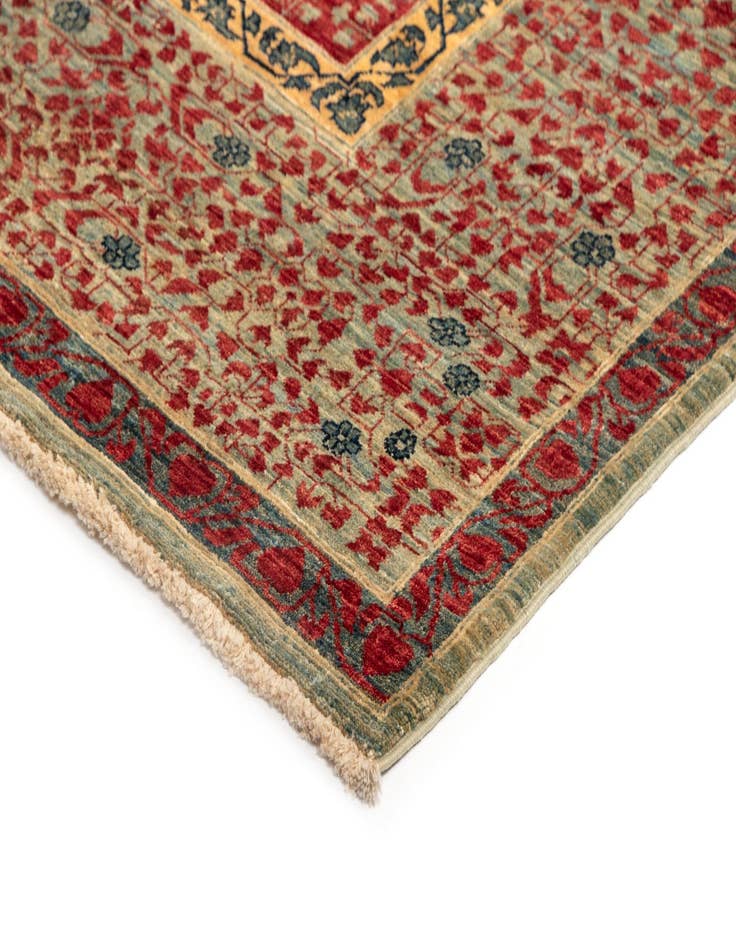 Detail image of 8' 1 x 9' 10 Amina Wool Rug