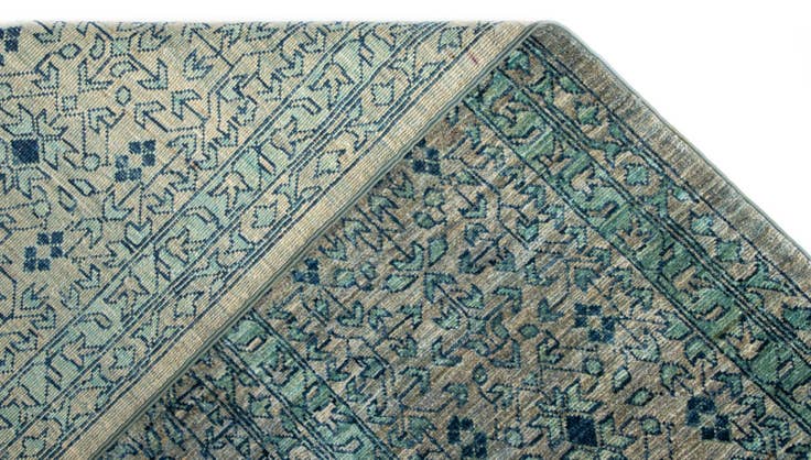 Detail image of 8' 3 x 11' 3 Amina Wool Rug