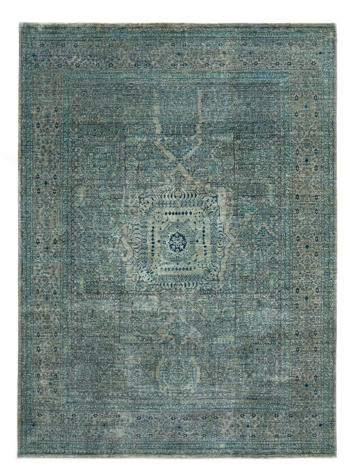 Detail image of 8' 3 x 11' 3 Amina Wool Rug