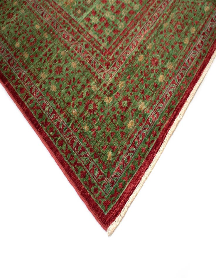 Detail image of 4' 9 x 6' 8 Amina Wool Rug