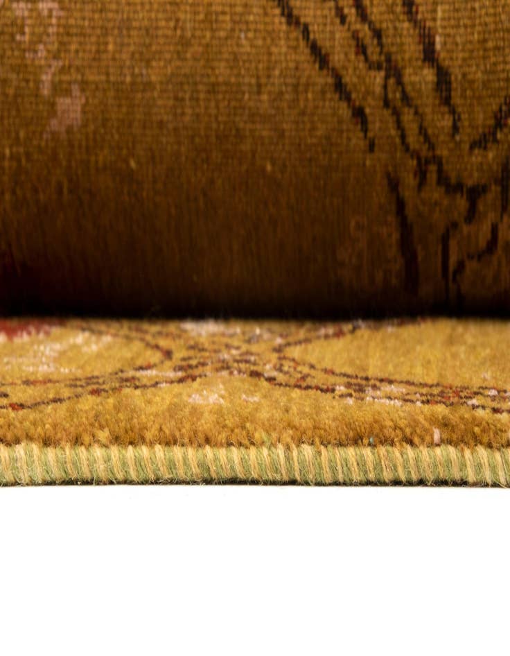 Detail image of 5' 6 x 8' Anar Wool Rug