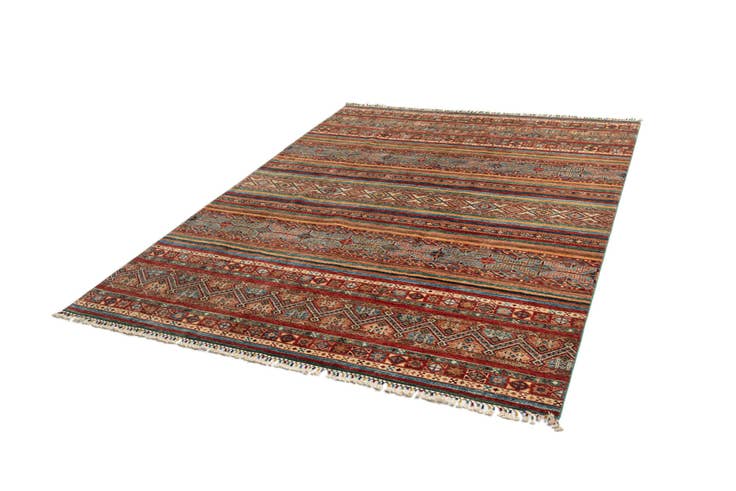 Detail image of 6' 10 x 9' 8 Ariana Rug