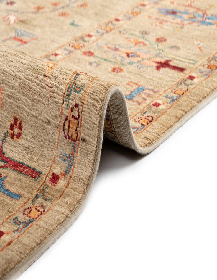 Detail image of 8' x 9' 4 Ariana Wool Rug