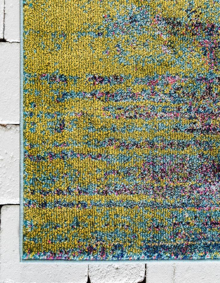 Detail image of 8' x 10'  Washable Arte Rug