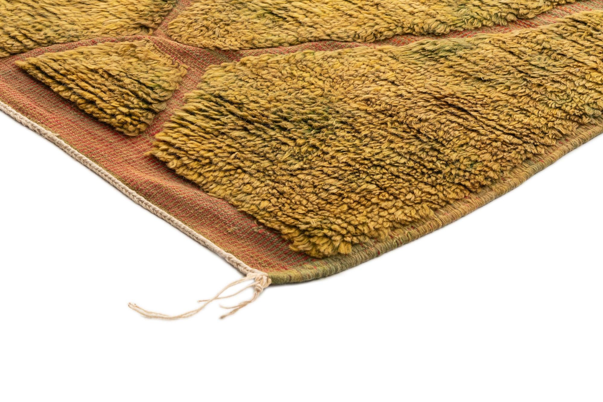 10' x 13' 11 Berber Rug