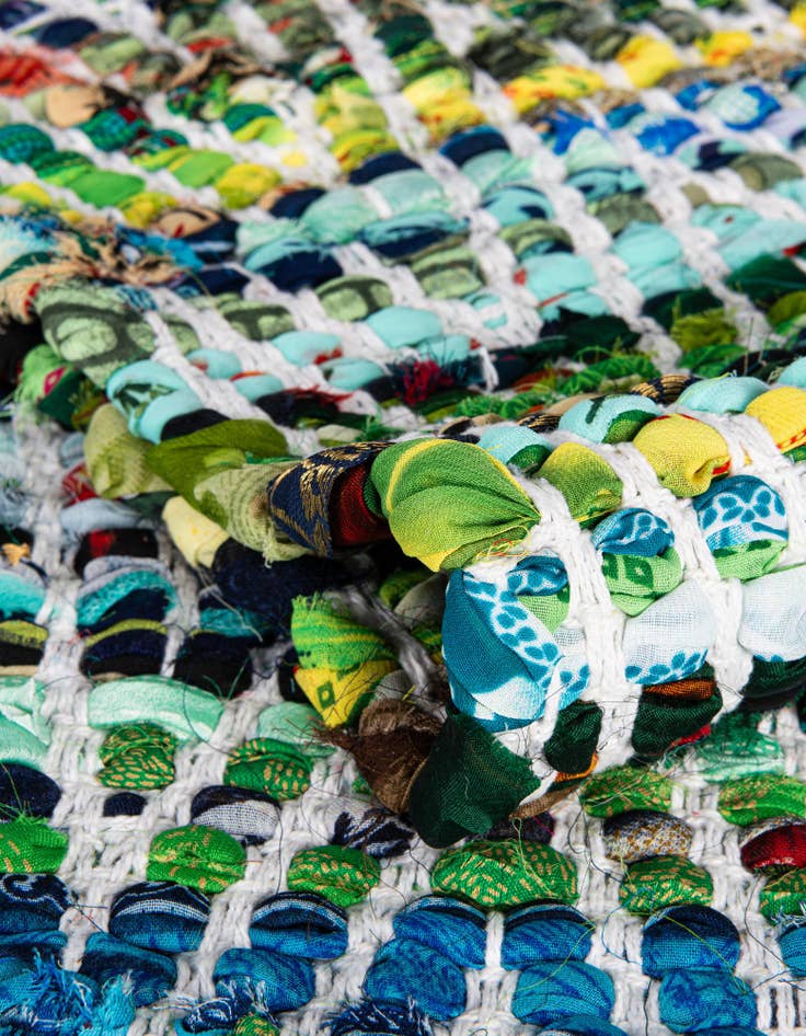 Detail image of 2' x 3' 1 Hand Woven Chindi Chevron Rug